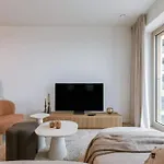 Nora - Elegant Seaview Escape With Balcony *