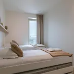 Nora - Elegant Seaview Escape With Balcony *