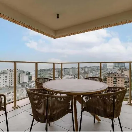 דירה Nora - Elegant Seaview Escape With Balcony