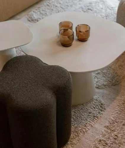 Nora - Elegant Seaview Escape With Balcony Apartment