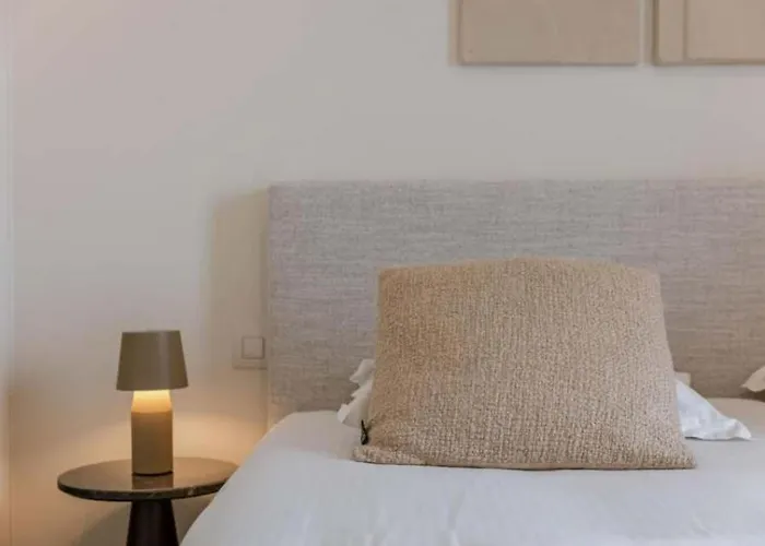 Nora - Elegant Seaview Escape With Balcony אוסטנדה