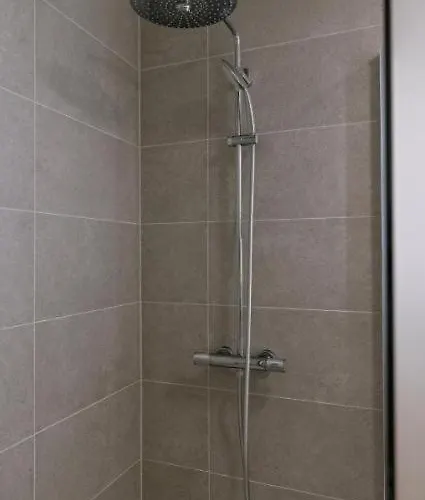 Nora - Elegant Seaview Escape With Balcony אוסטנדה