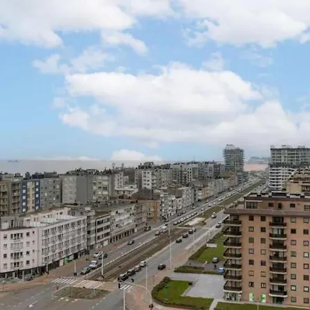 Nora - Elegant Seaview Escape With Balcony * Oostende