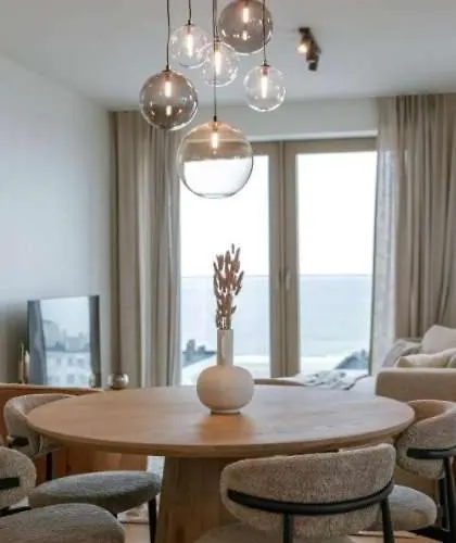 Nora - Elegant Seaview Escape With Balcony Apartment